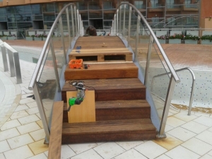 escalones-de-madera-de-ipe-en-granada