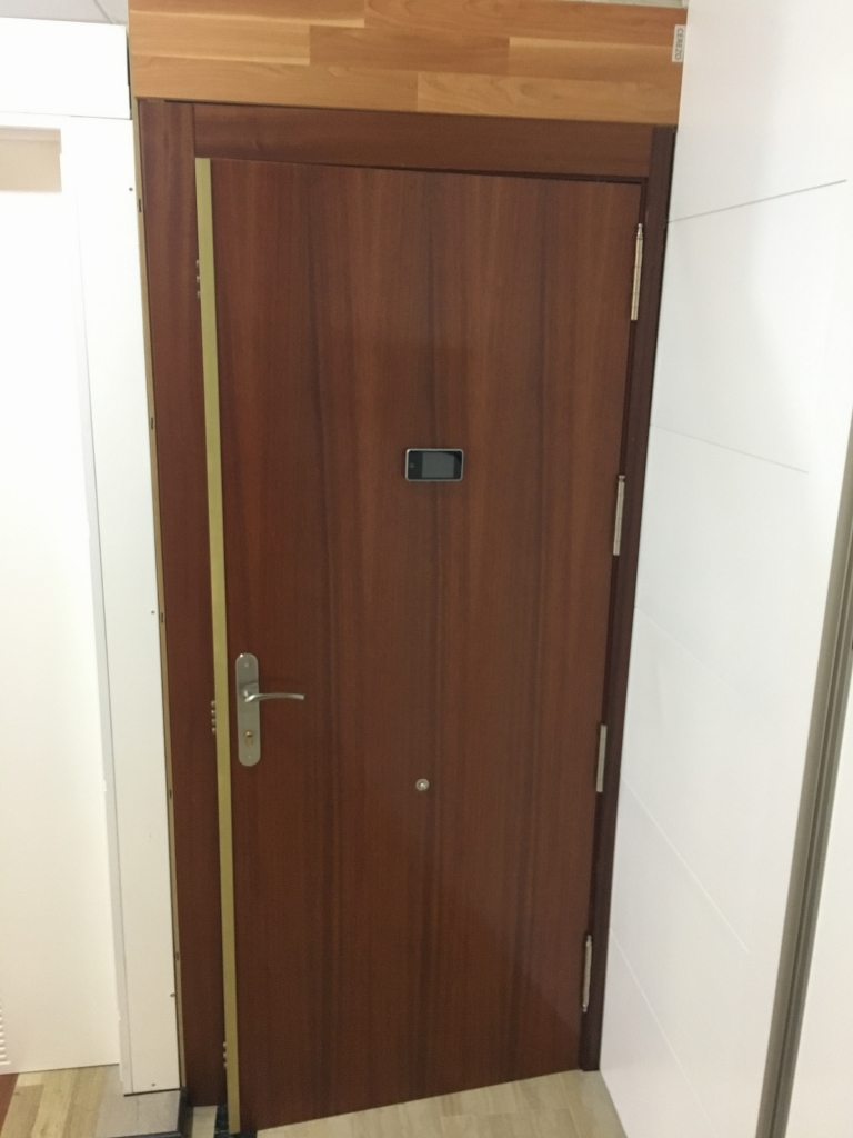 ¿Puertas acorazadas o blindadas? ¿Cuál es mejor? Comparativa Carpinteria Movidecor Granada ¿Puertas acorazadas o blindadas? ¿Cuál es mejor? Comparativa Carpinteria Movidecor Granada