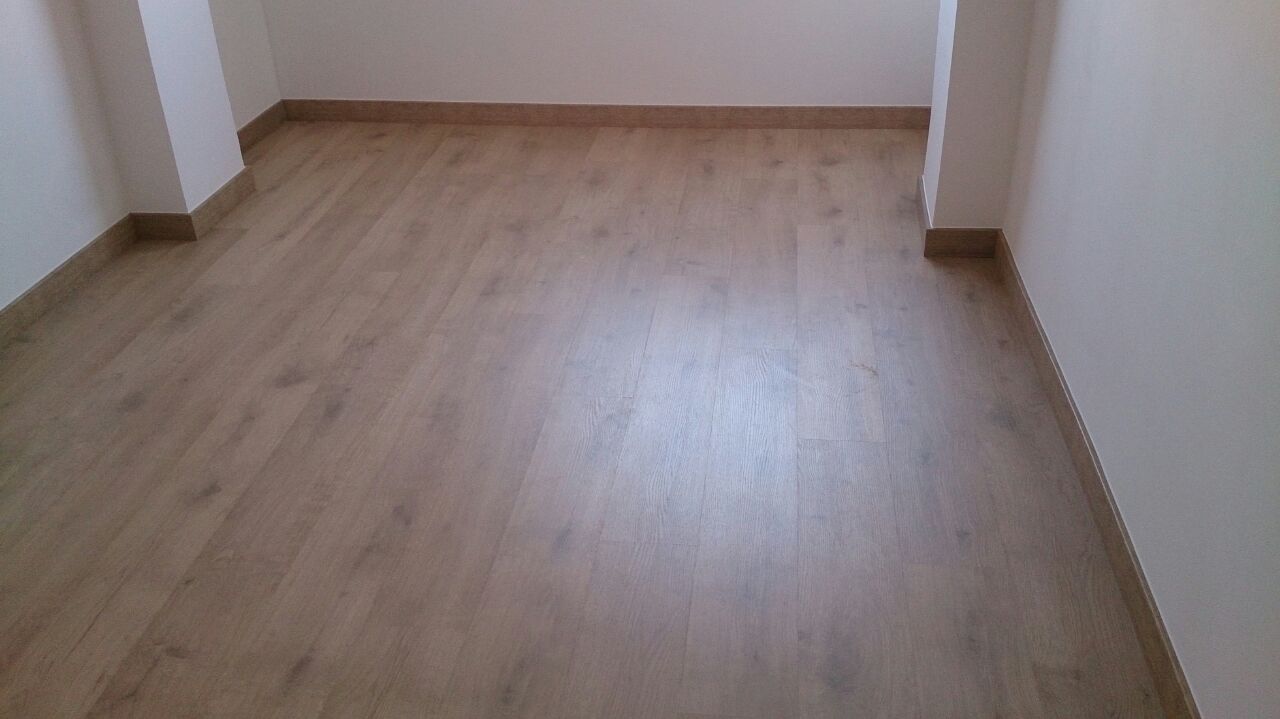 Tarima flotante Gold Laminate AC-5 Granada