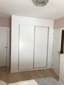 Frentes de armario lacados en blanco